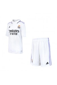Real Madrid Babyklær Hjemme Fotballdrakt til barn 2022-23 Korte ermer (+ Korte bukser)